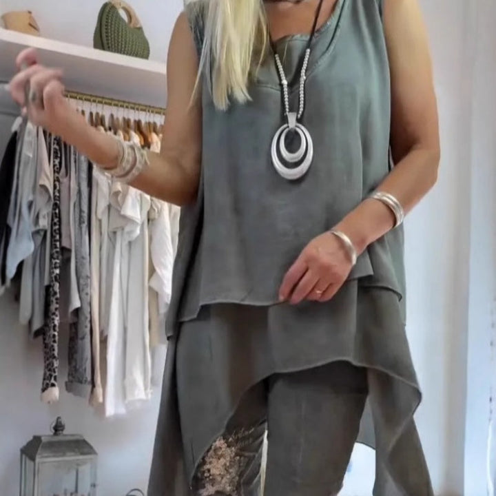 Elara™ - Women's Two-Piece Set: Sleeveless Top & Printed Pants